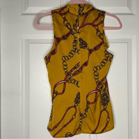 ⭐️(S) Le chateau chain print tank top with neck tie - Picture 4 of 4